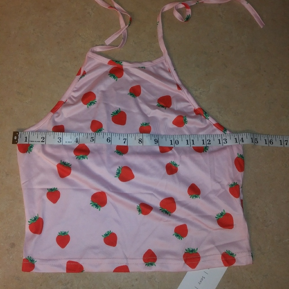 5🌟LRG Left 2/$15 Strawberries Halter Top 🆕 Deal - Picture 8 of 8